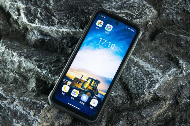 00流明露营灯这款智能三防手机“上大分”瓦力游戏试玩22000mAh大电池、10(图3)